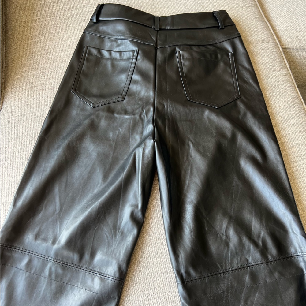 Make Me Chic Leather Pants - Picture 4 of 6